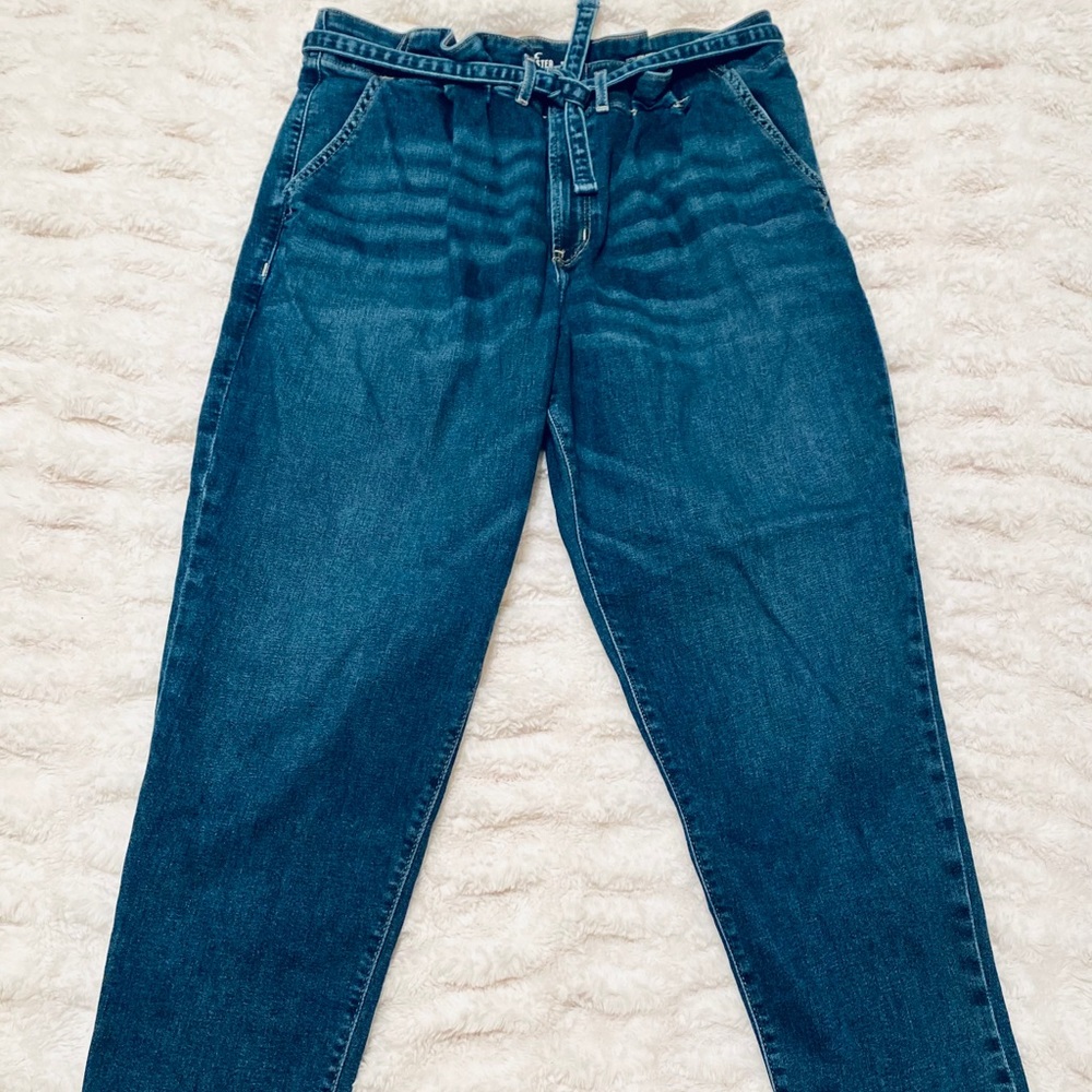 Ultra High-rise mom jeans